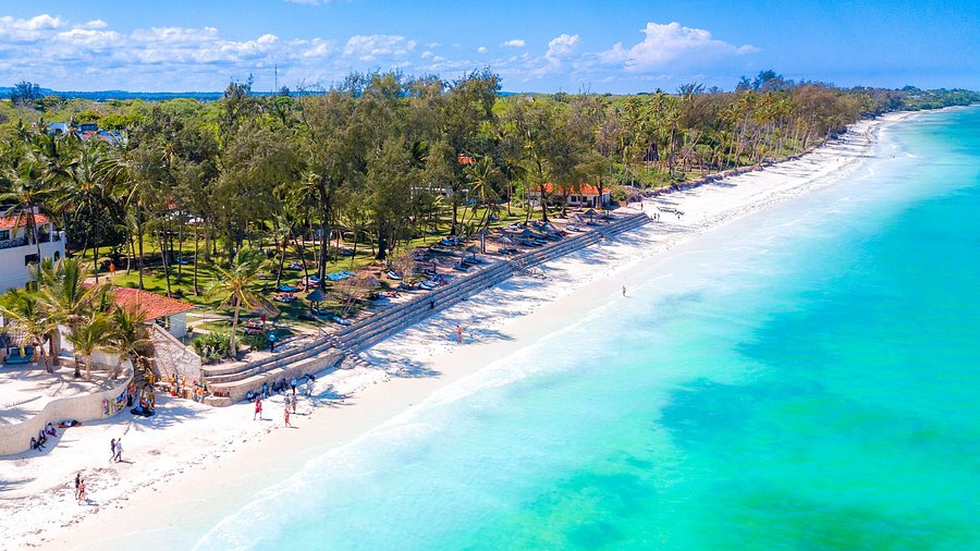 Diani Beach white sand and turquoise ocean